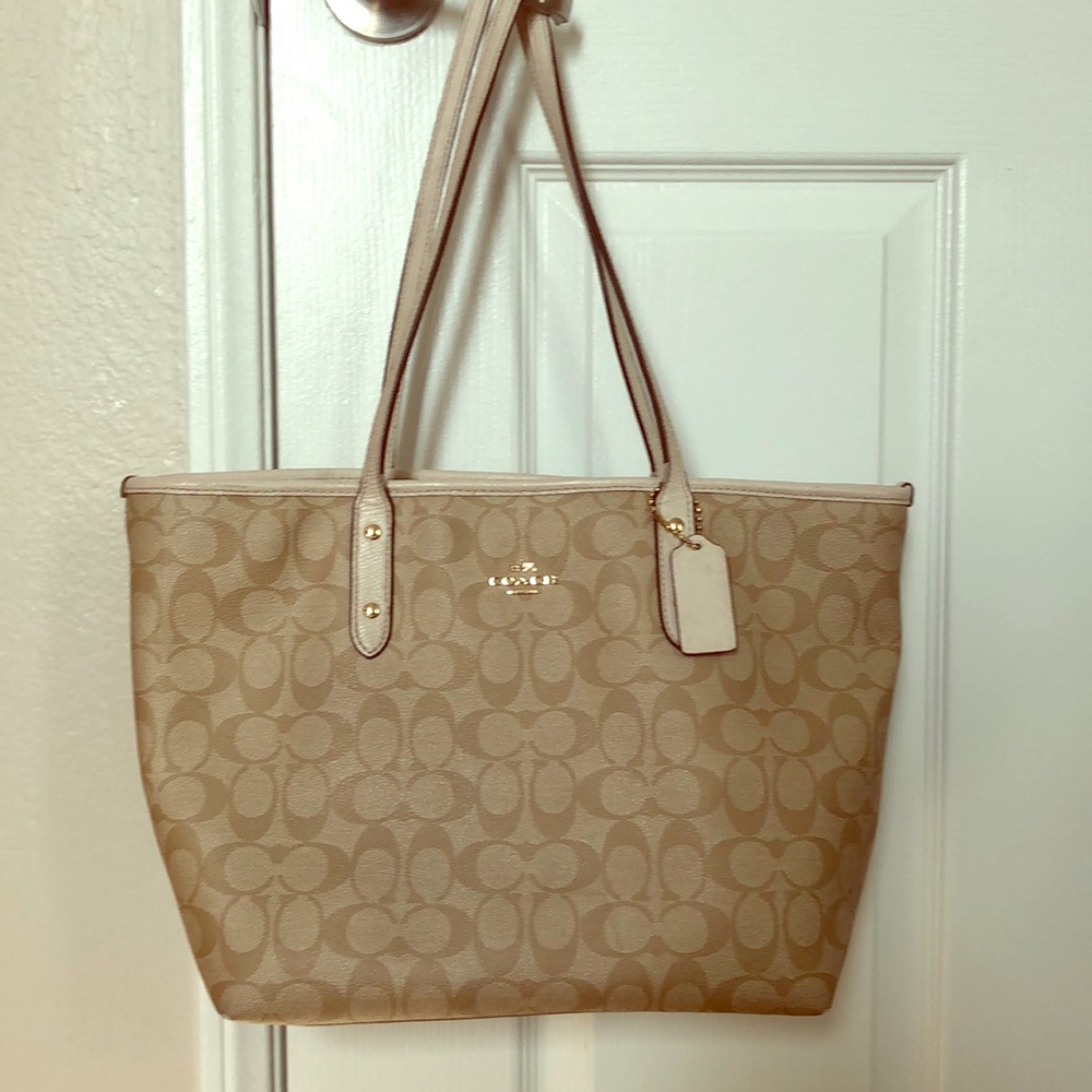 Coach purse and matching wallet